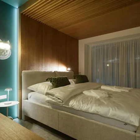 Yq - Lebenski - Brand New * Vysoké Tatry